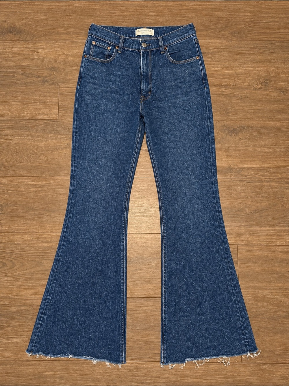 Abercrombie & Fitch The Vintage Flare High Rise Jeans Dark Wash in SHORT 29 / 8S
